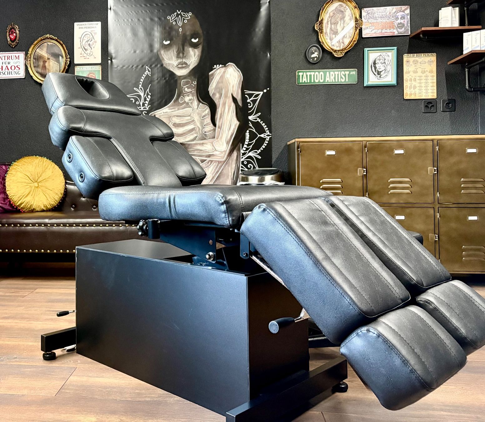 Kosmetik-& Massageliegen: Tattoo Massage Liege – Neu (gemäss Beschreibung) aus Erlinsbach SO von sofieee