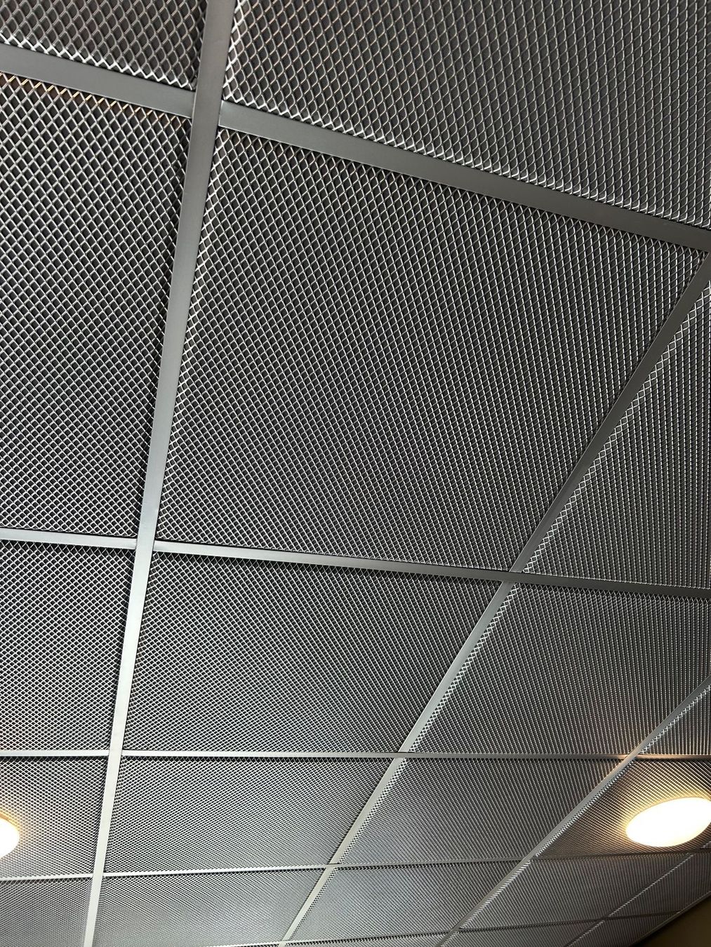 Kronleuchter & Deckenlampen: System-Hängedecke ca. 230m3 – Gebraucht aus Neuenhof von Bodyfit_AG