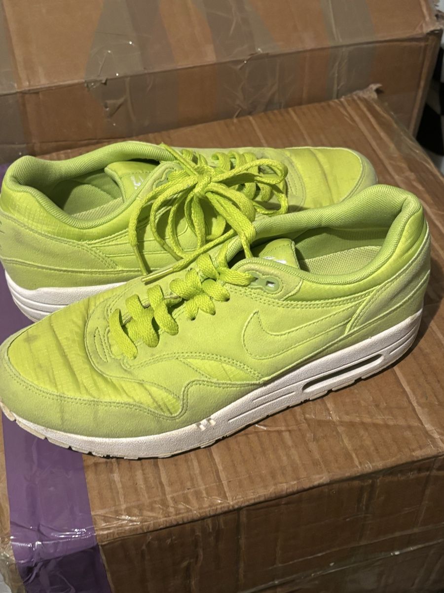 Herrenschuhe: Baskets Nike Air Max 1 vert fluo Taille 41 usagées – Gebraucht aus Charrat von Coco_1900
