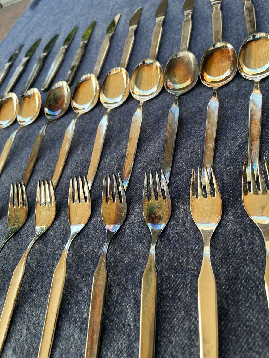Set di posate: Neuwertiges Silberbesteck, 36 teilig, Wunderschön. – Nuovo (secondo la descrizione) da Würenlos venduto da Rekalo 4
