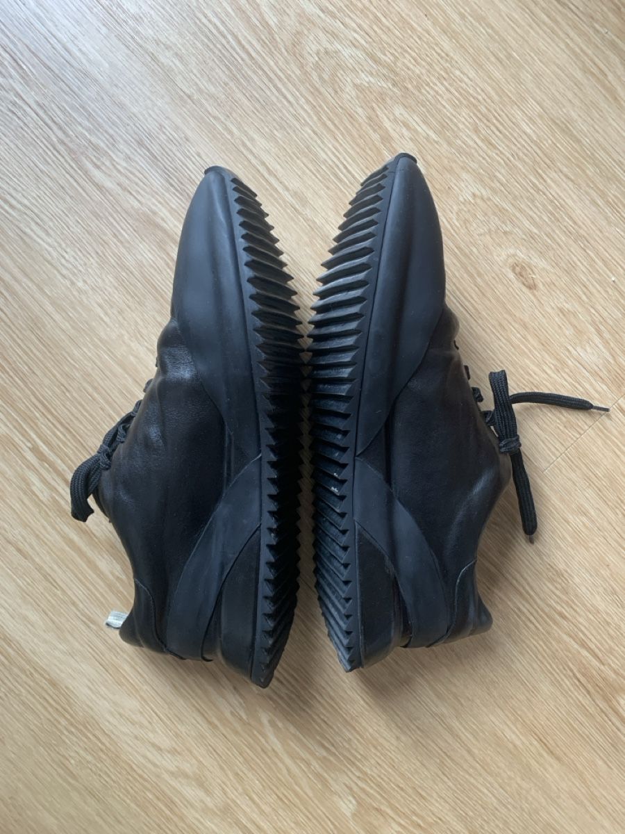 Officine Creative Scarpe da uomo: Officine Creative Black Leather/Rubber Trainers - Size 44 – Usato da Zürich venduto da Ikiban 2