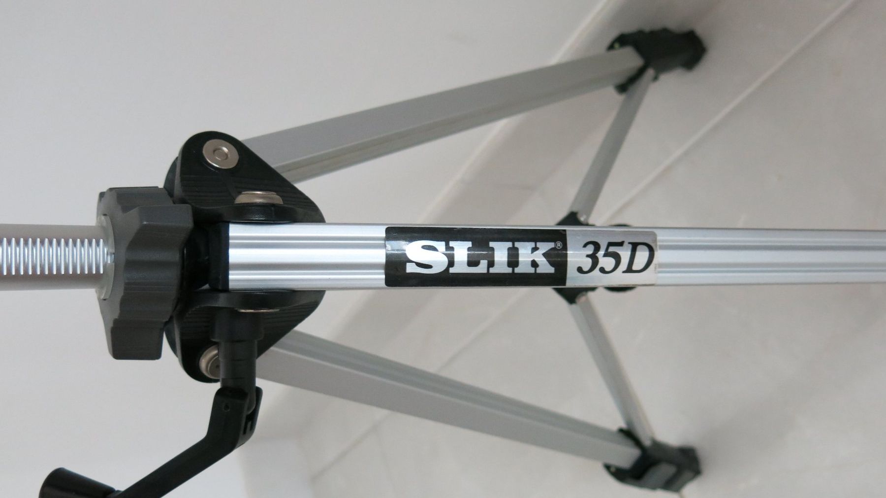 Treppiedi & Teste: Slik 35D Tripod Fotoapparat Stativ – Nuovo (secondo la descrizione) da Zollikofen venduto da MiMo2022 1