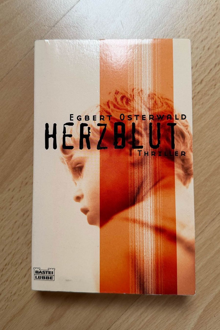 Livres: Roman: Egbert Osterwald - Herzblut – D'occasion à Herznach par Ricardomaessig