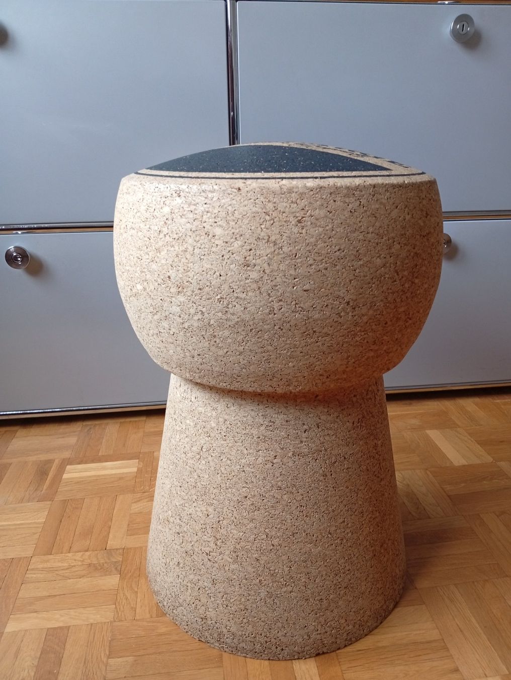 Sgabelli: Tabouret en liège bouchon géant de Champagne – Usato da Villars-sur-Glâne venduto da dadj01 2