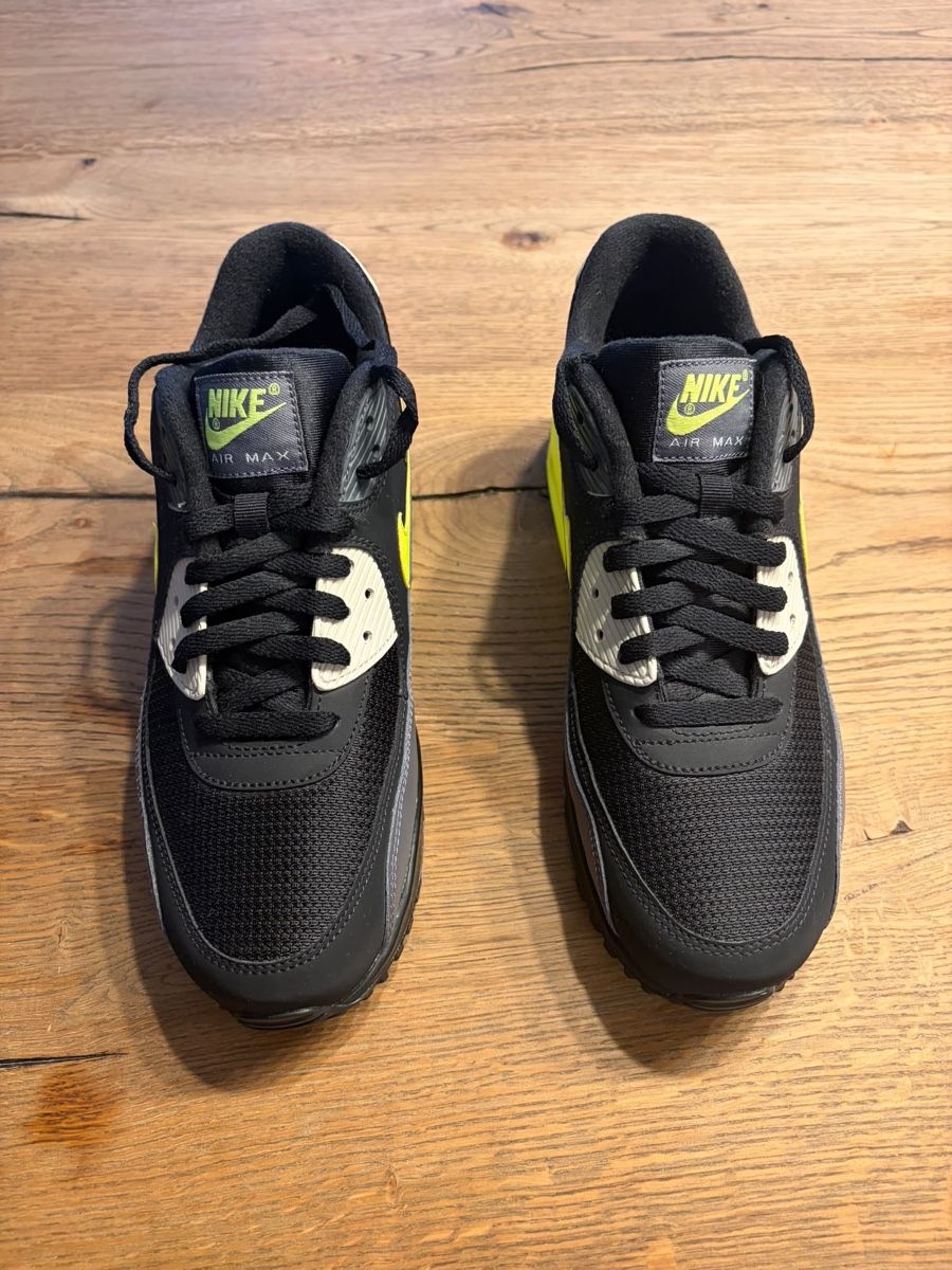 Nike Chaussures hommes: Nike Air Max 90 – D'occasion à Stadel b. Niederglatt par Gansi86 5