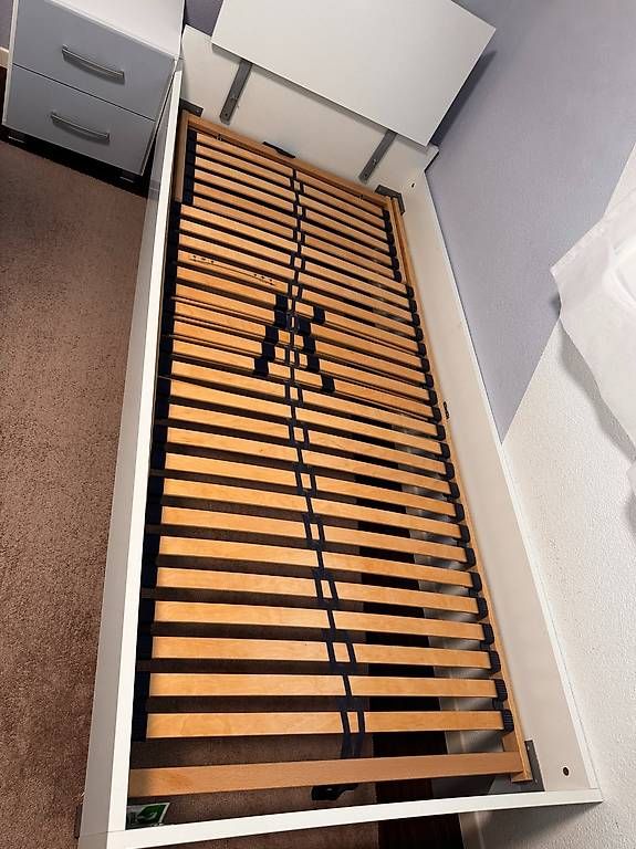 Letti: Einzelbett weiss 90x200 – Usato da Bueron venduto da Hamlet0 2