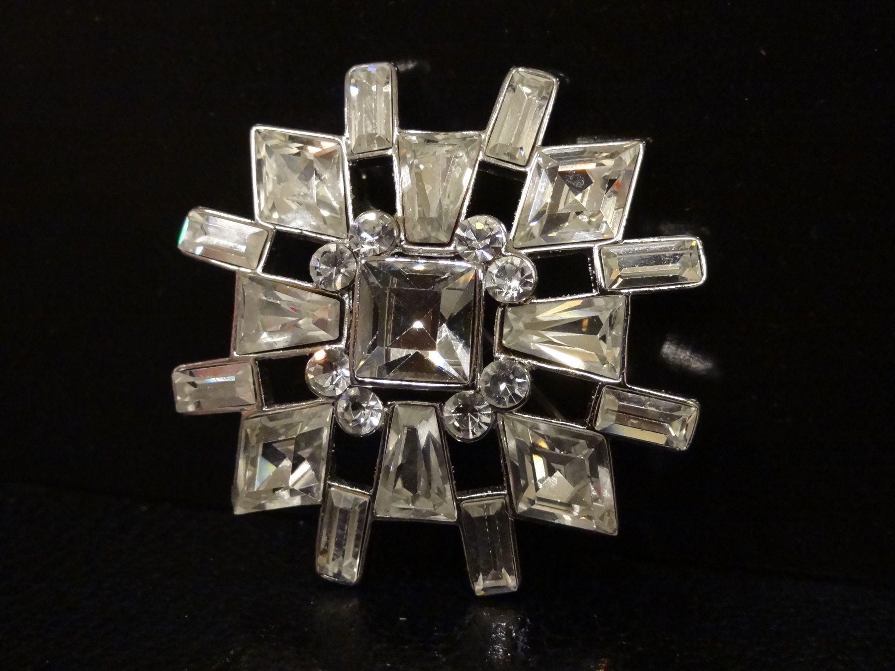 Spille & Fermagli: Vintage Brosche Modeschmuck Silber Strass 80er 90er MONET – Usato da Kerzers venduto da djstarsky73 2
