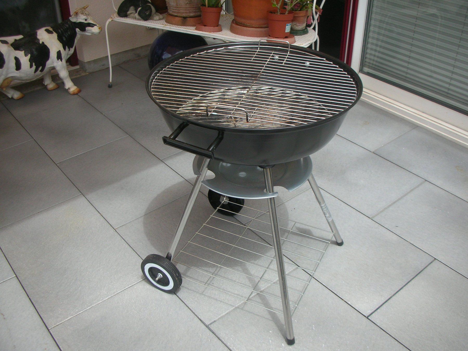Griglie: Neuwertiger Holzkohlengrill – Usato da Rheinfelden venduto da Javea4