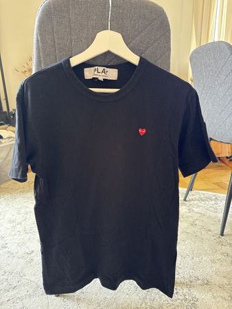 T-shirt “COMME DES GARÇONS” taille M