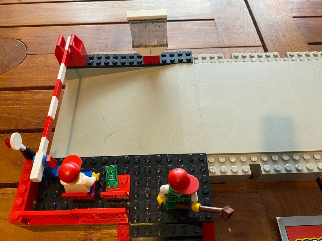 Lego Kit di costruzioni: Passage à niveau Lego 5461 – Usato da Morges venduto da VintageMemories 4