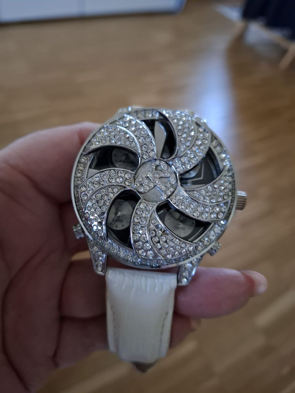 Uhren: Damen Uhr – Gebraucht aus Winterthur von Mancick 2