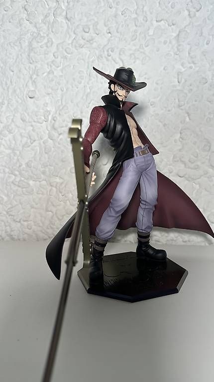 Statuette: P.O.P DX One Piece Hawk-eyed Mihawk Figur – Usato da Auenstein venduto da SaRijNarU 3
