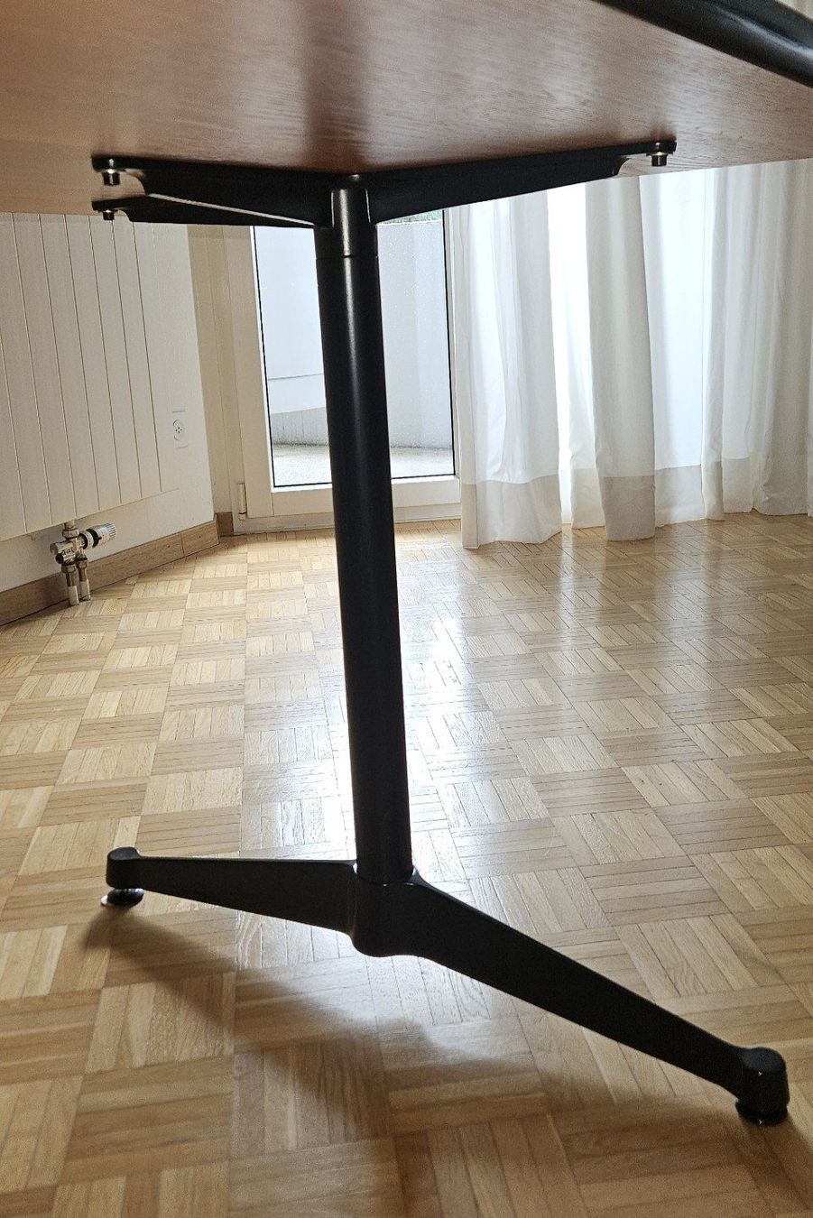 Altri mobili: 2 Tischbeine Philippe Starck design – Usato da Zürich venduto da Sabine071