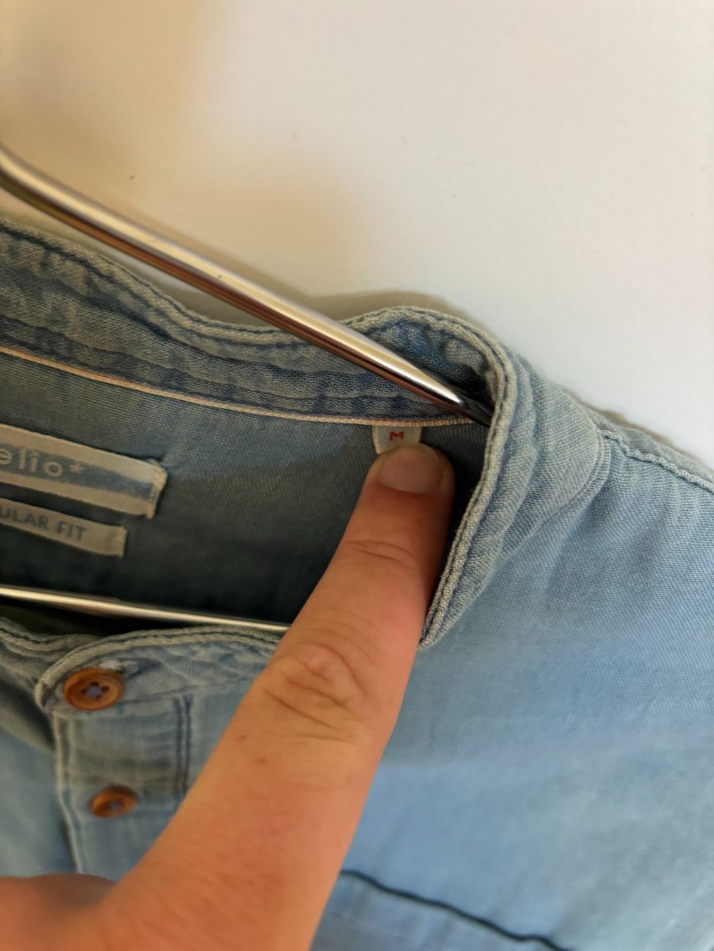 Camicie: Helles Celio Jeansemd mit Stehkragen – Usato da Bern venduto da l_schweizer14 4