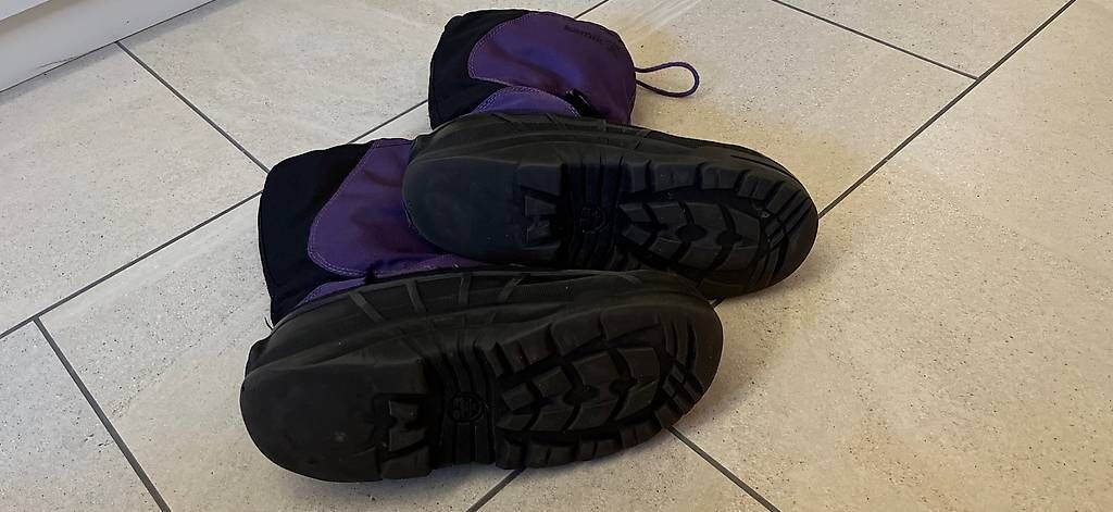 Chaussures garçon: Kamik Winterboots Grösse 34 – D'occasion à Kastanienbaum par pet_57dn 1
