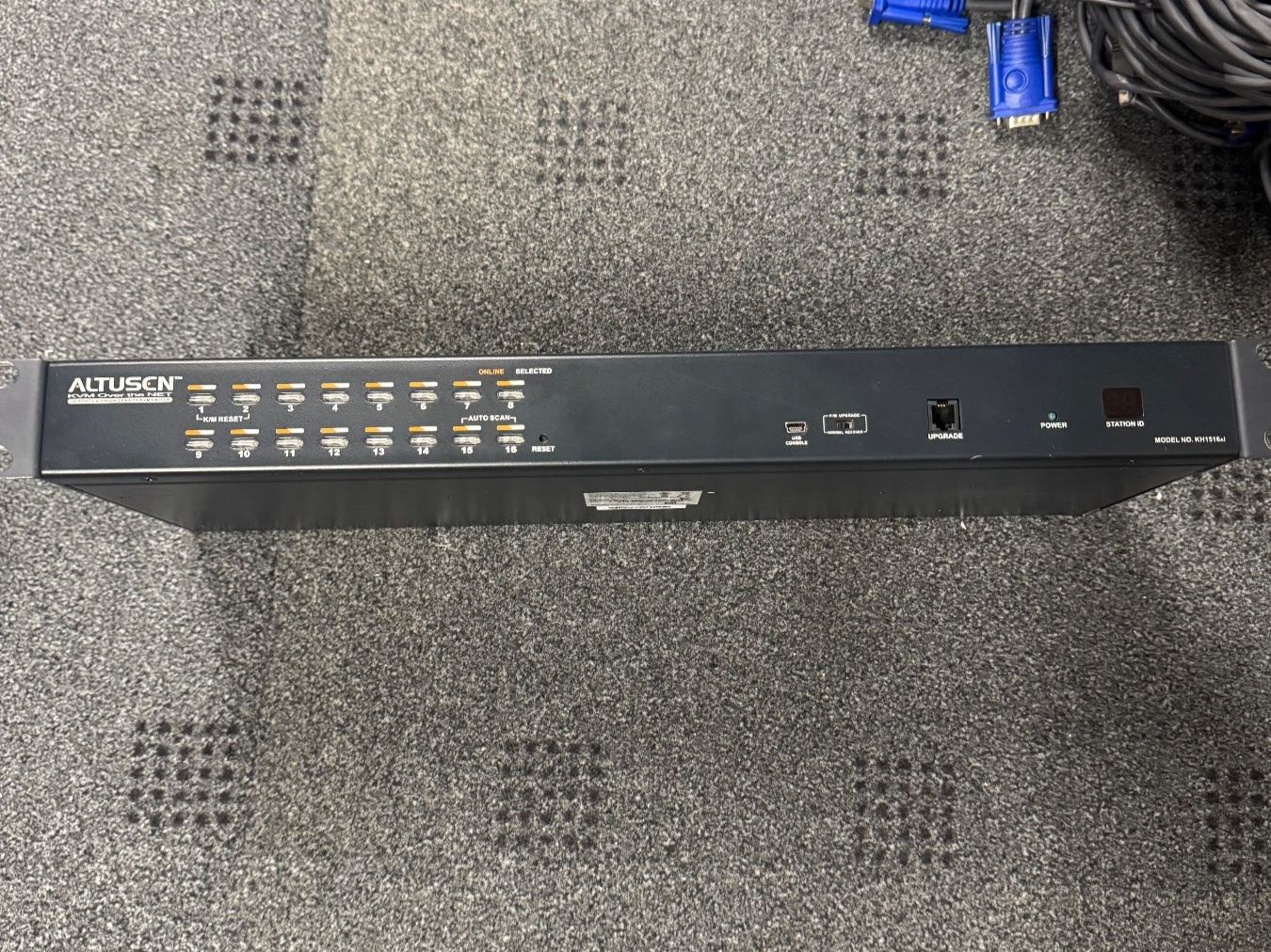 Racks & Cavalletti: ATEN KH1516Ai KVM-Switch 16-Port+IP – Usato da Rapperswil SG venduto da beh_9sr2 4