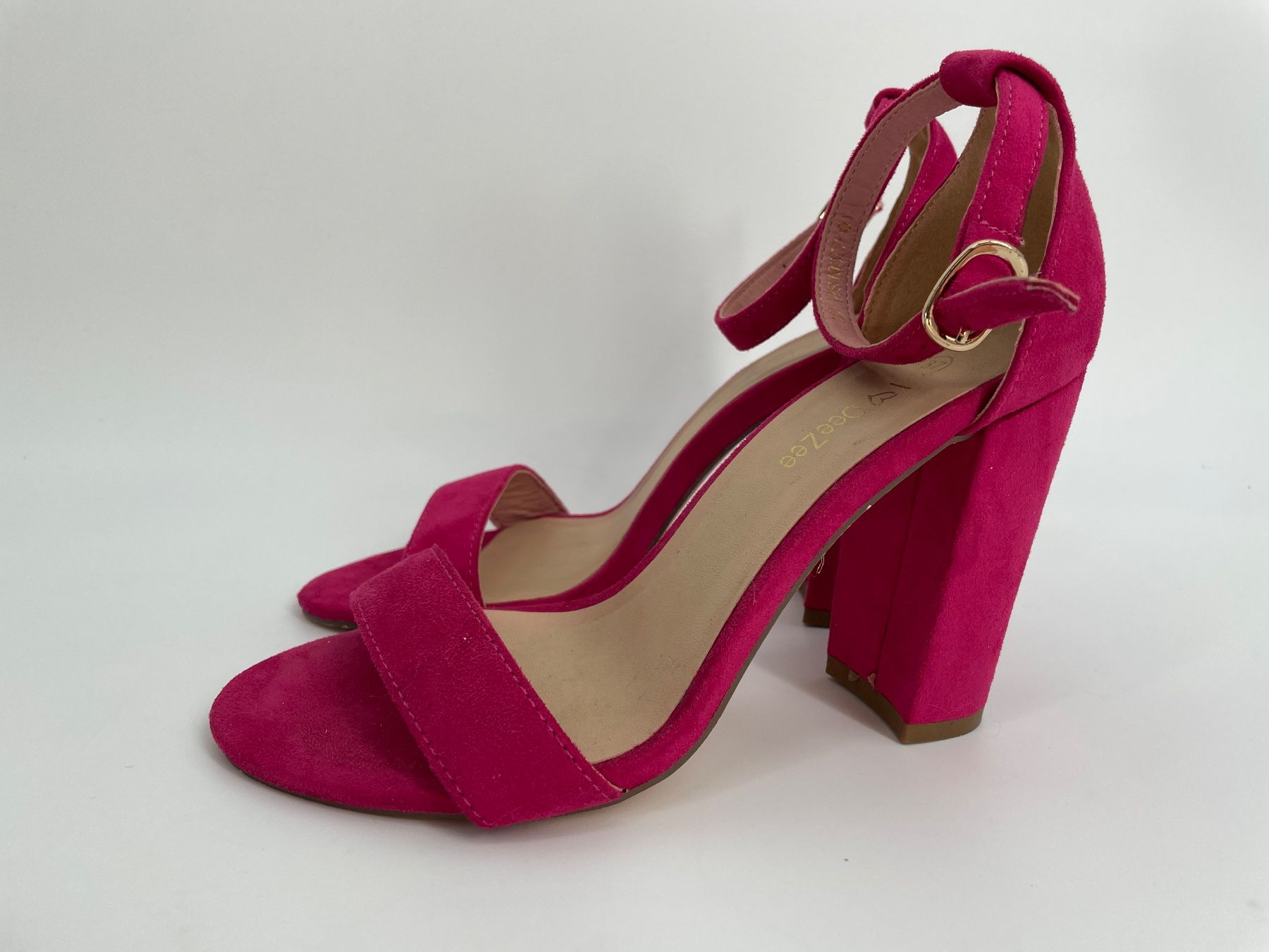 Scarpe da donna: Pinke Wildlederoptik Sandalen Gr. 37 mit Blockabsatz – Usato da Auenstein venduto da moin.