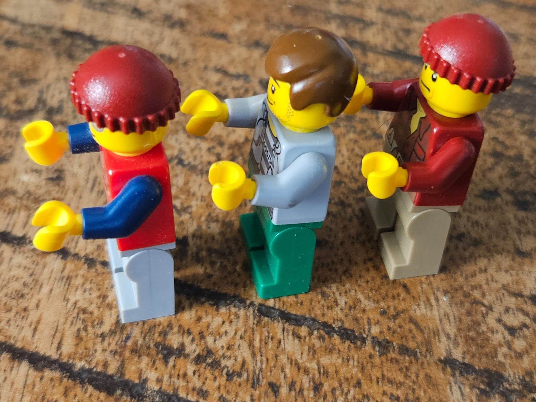 Lego Kit di costruzioni: lego lot de 3 figurines – Usato da Confignon venduto da Ecrofigs 2