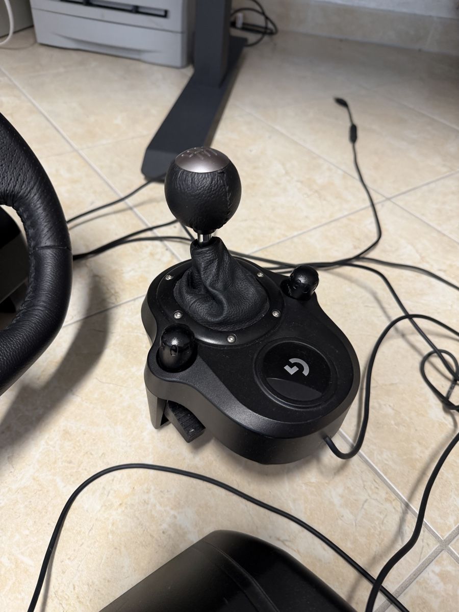 Logitech Controller: Logitech G923 Lenkrad mit Schaltung – Gebraucht aus Niederhasli von bus_628j 2