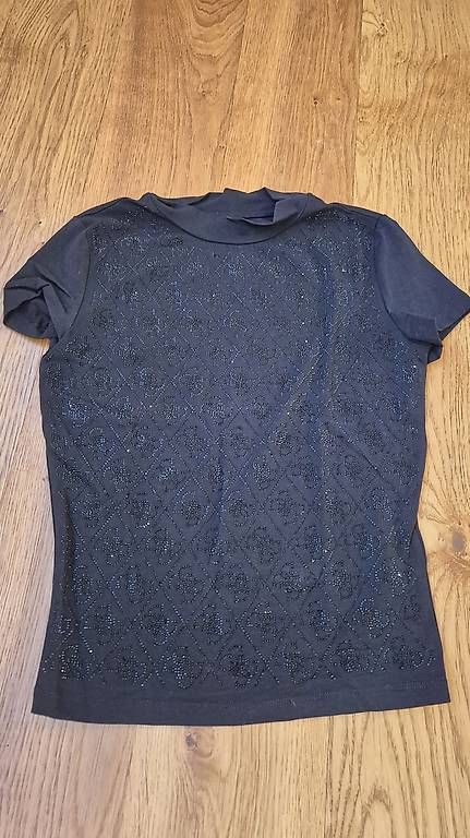 T-Shirts: Neues Guess T-Shirt – Neu (gemäss Beschreibung) aus Feusisberg von cts_55rn