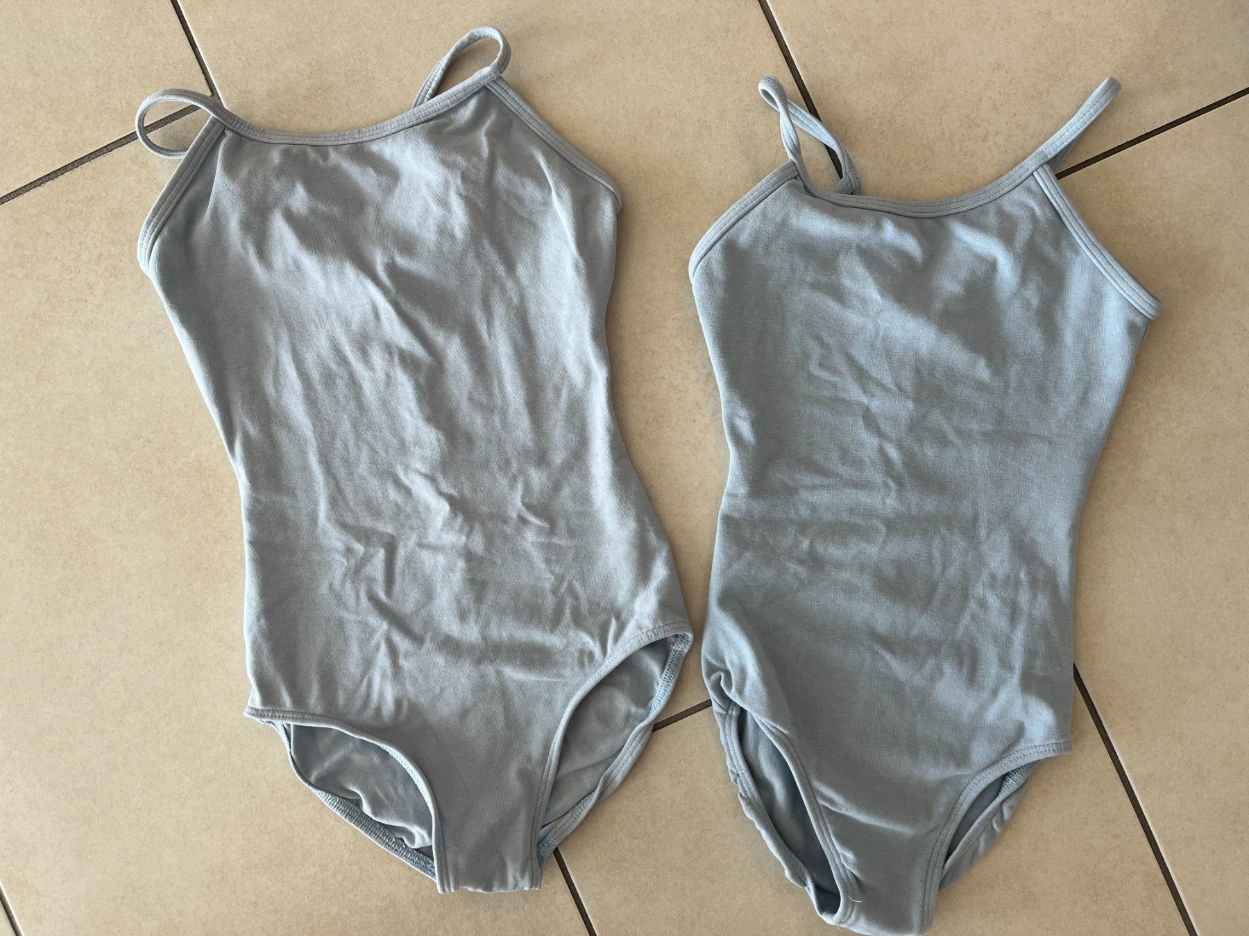 Scarpe, pantaloni & magliette da ginnastica: Balletbody hellblau für Mädchen – Usato da Küssnacht am Rigi venduto da icbicb 3