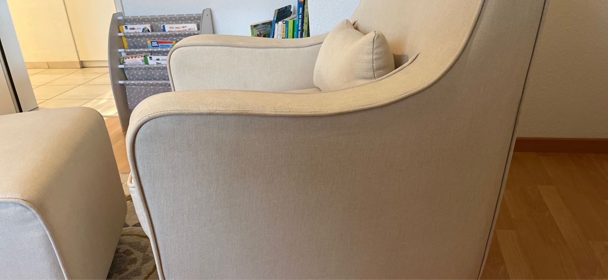 Sessel: Sessel mit Hocker hellbeige – Gebraucht aus Dietwil von gislerrahel 2