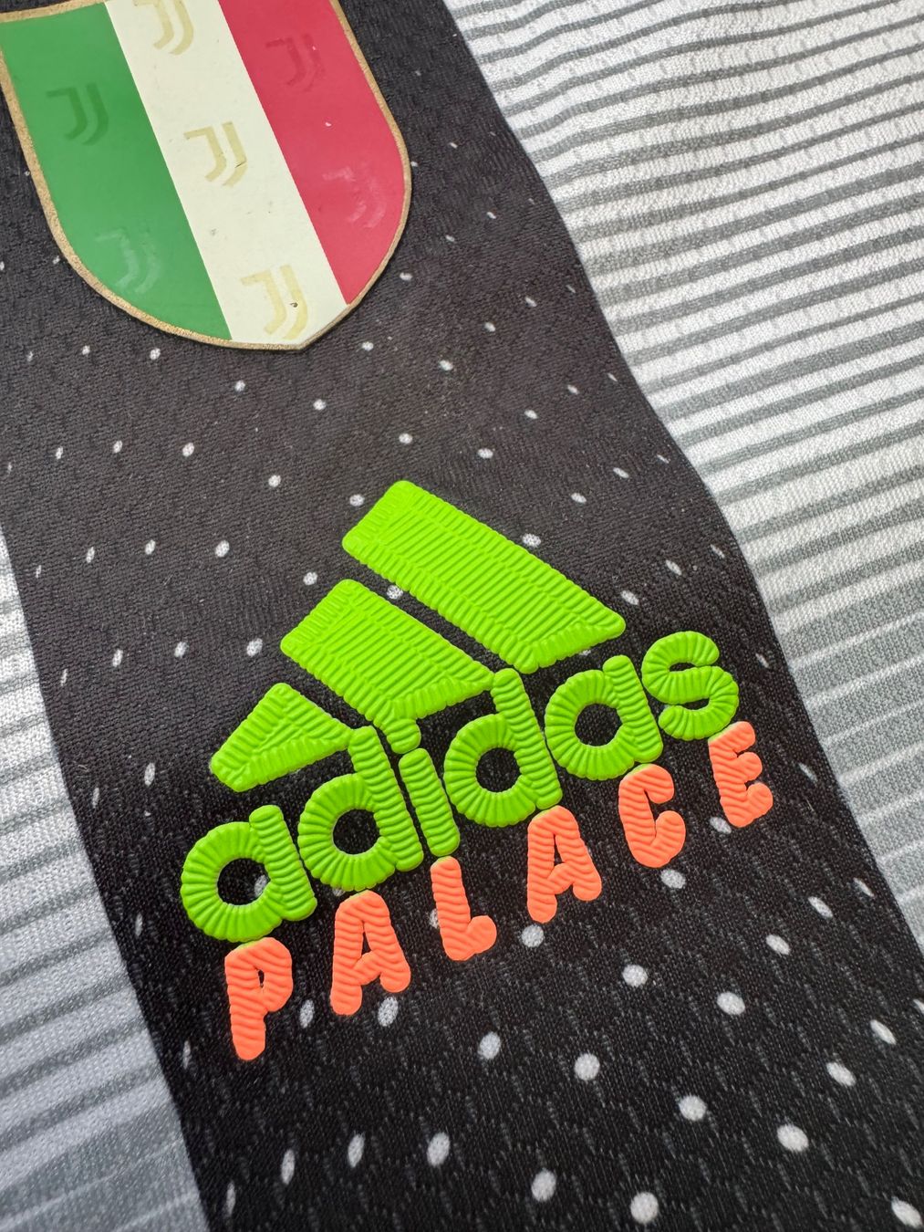 Canottiere & Pantaloni: BENTANCUR - Juventus X Palace – Usato da Dielsdorf venduto da nicolicious 2