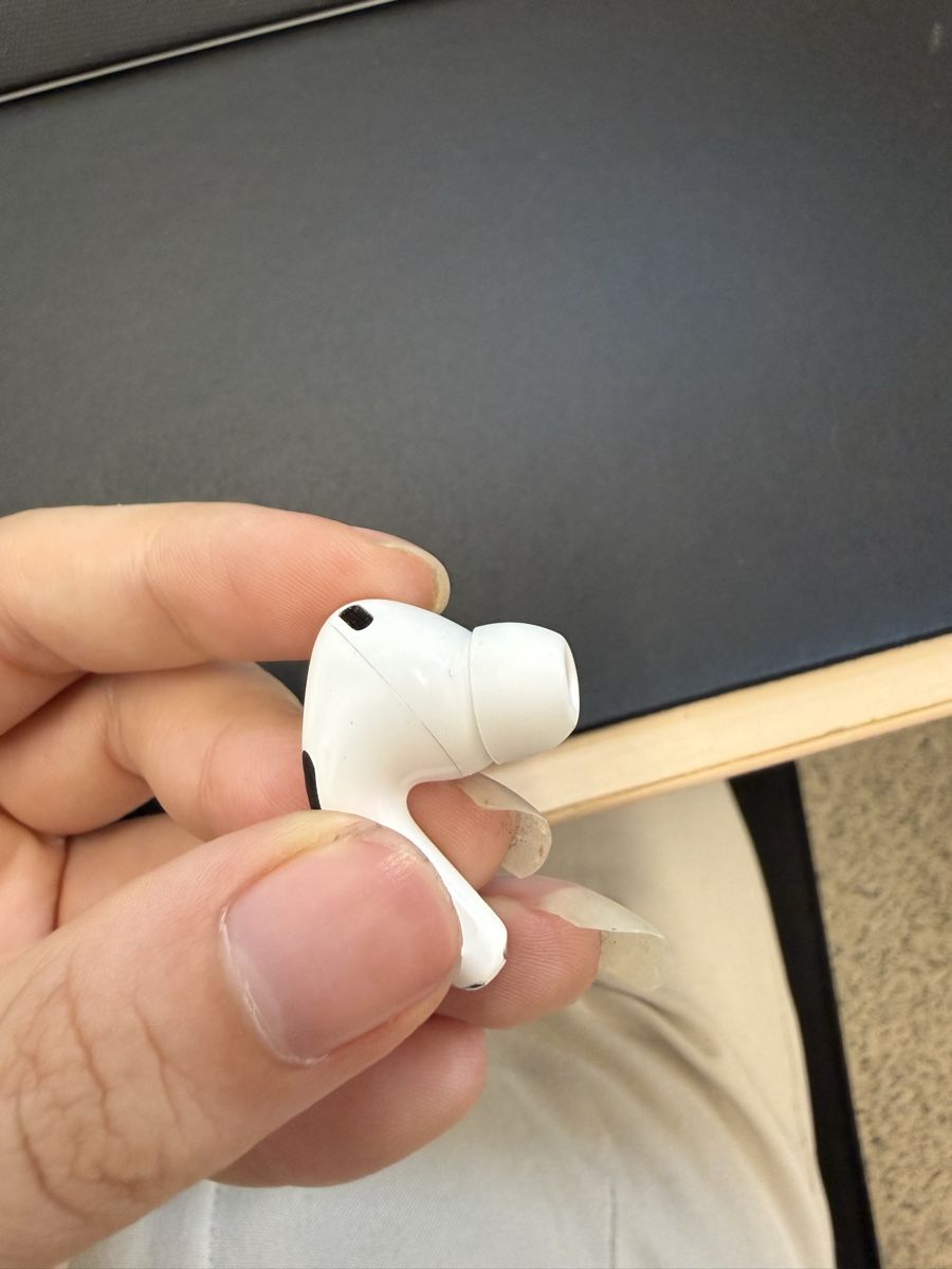 Apple Casques audio: Apple AirPods Pro 2 Ladecase  – D'occasion à Hüttwilen par sar_8gj7 6