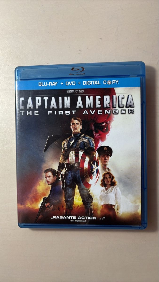 Alle DVDs: Captain America: The First Avenger - Blu-ray/DVD Combo – Gebraucht aus Ruswil von Slivio_