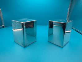 Versilberte minimalistische Salz- und Pfefferstreuer