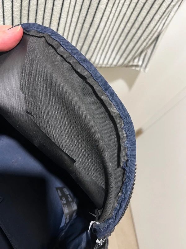 Lacoste Zaini: Lacoste Rucksack Schwarz, Top Zustand! – Usato da Basel venduto da lui_5gpc 2