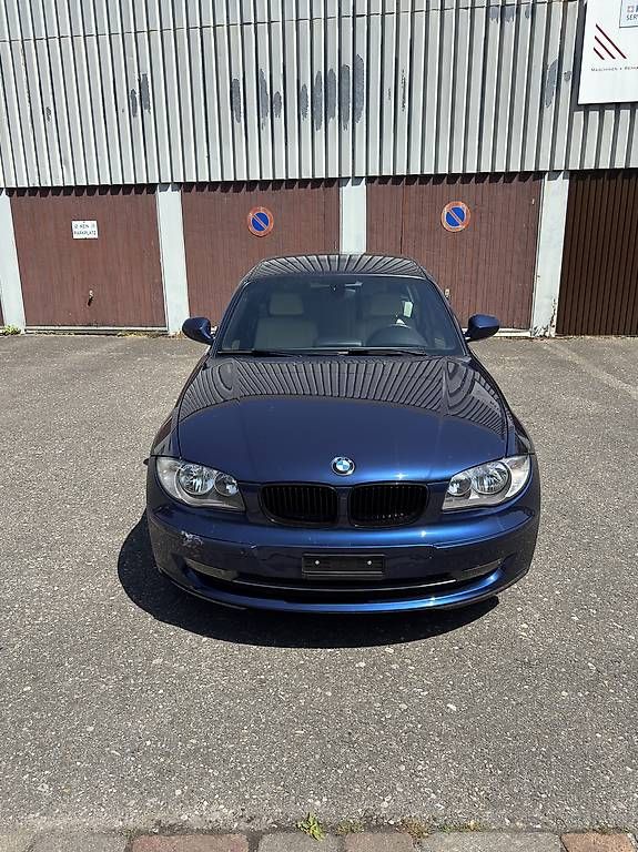 BMW Automobili: BMW 120i E87 Tiefseeblau Metallic – Usato da Buchs ZH venduto da Riccardo_ZH