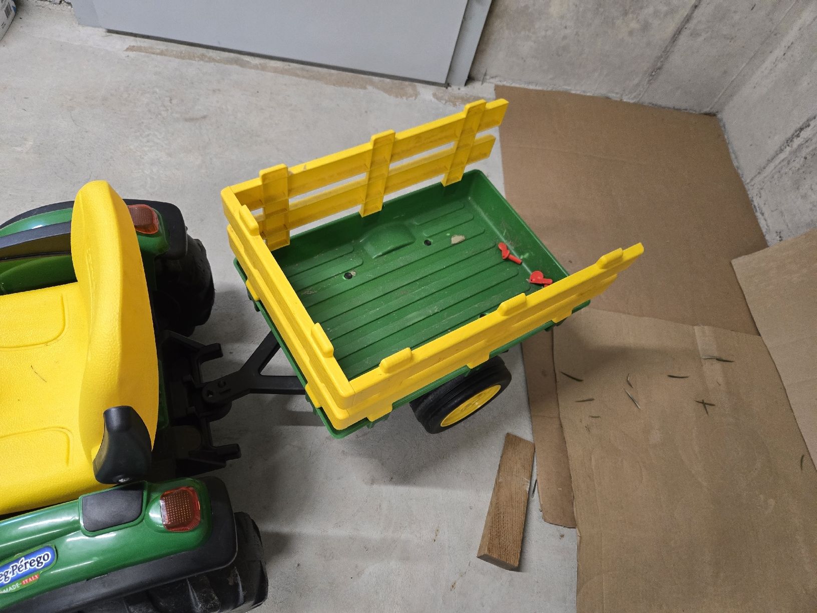 Peg Perego Veicoli per bambini: Peg Perego John Deere Elektro Traktor – Usato da Beckenried venduto da purple-bubbles 3