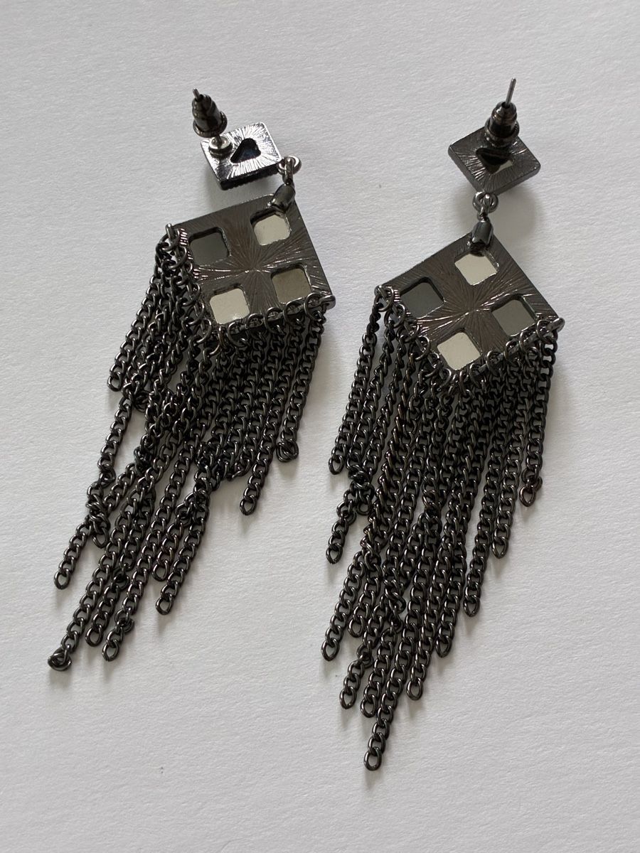 Ohrringe & -stecker: Dangle Earrings Geometric Chain Design Like New – Gebraucht aus Basel von cat_sq5m 3