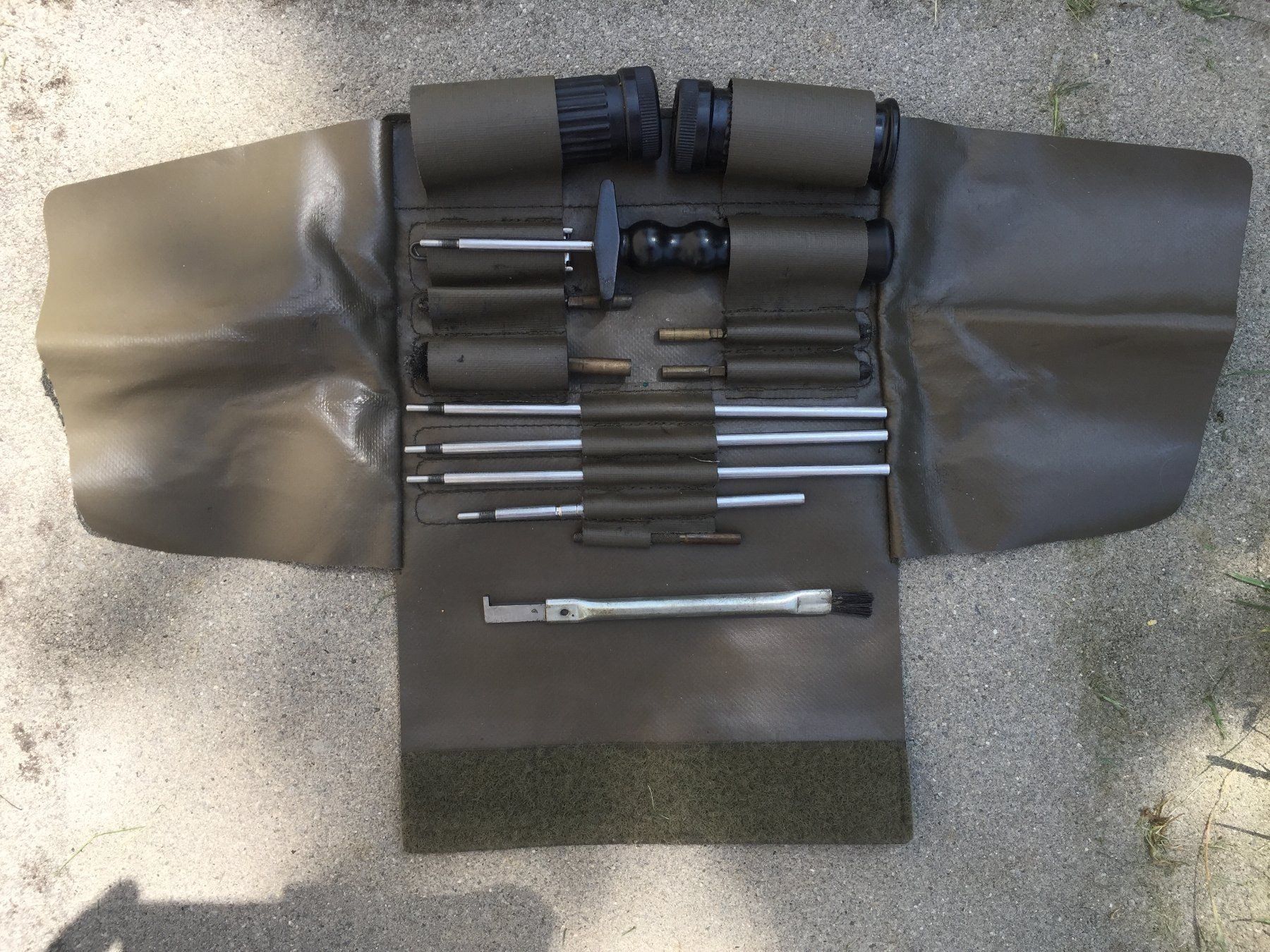 Schweizer Armee Tutti gli attrezzi: Gewehr-Putzzeug Stgw 90 – Usato da Magden venduto da Hornet2 1