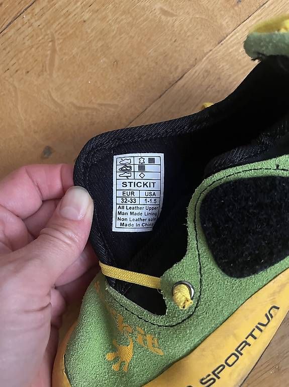 Schuhe für Jungen: Chaussures de grimpe 32-33 – Gebraucht aus Carouge GE von Noxynox2000 2