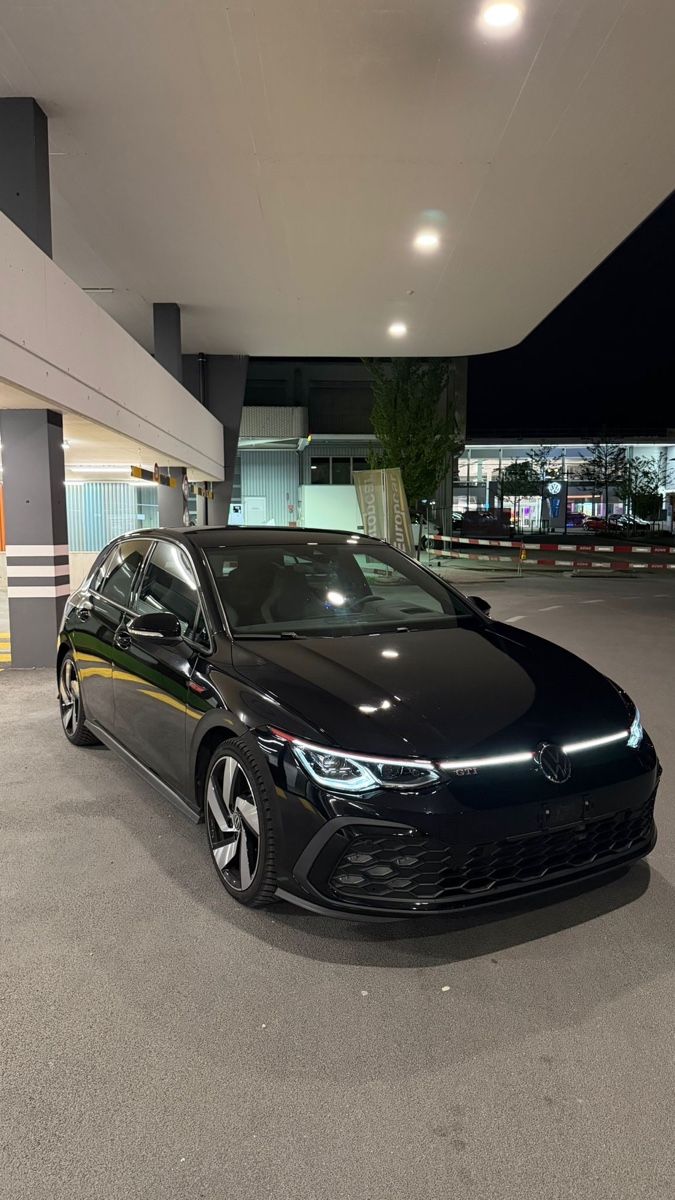 VW Automobili: VW Golf 8 GTI – Usato da Cham venduto da spz18 1