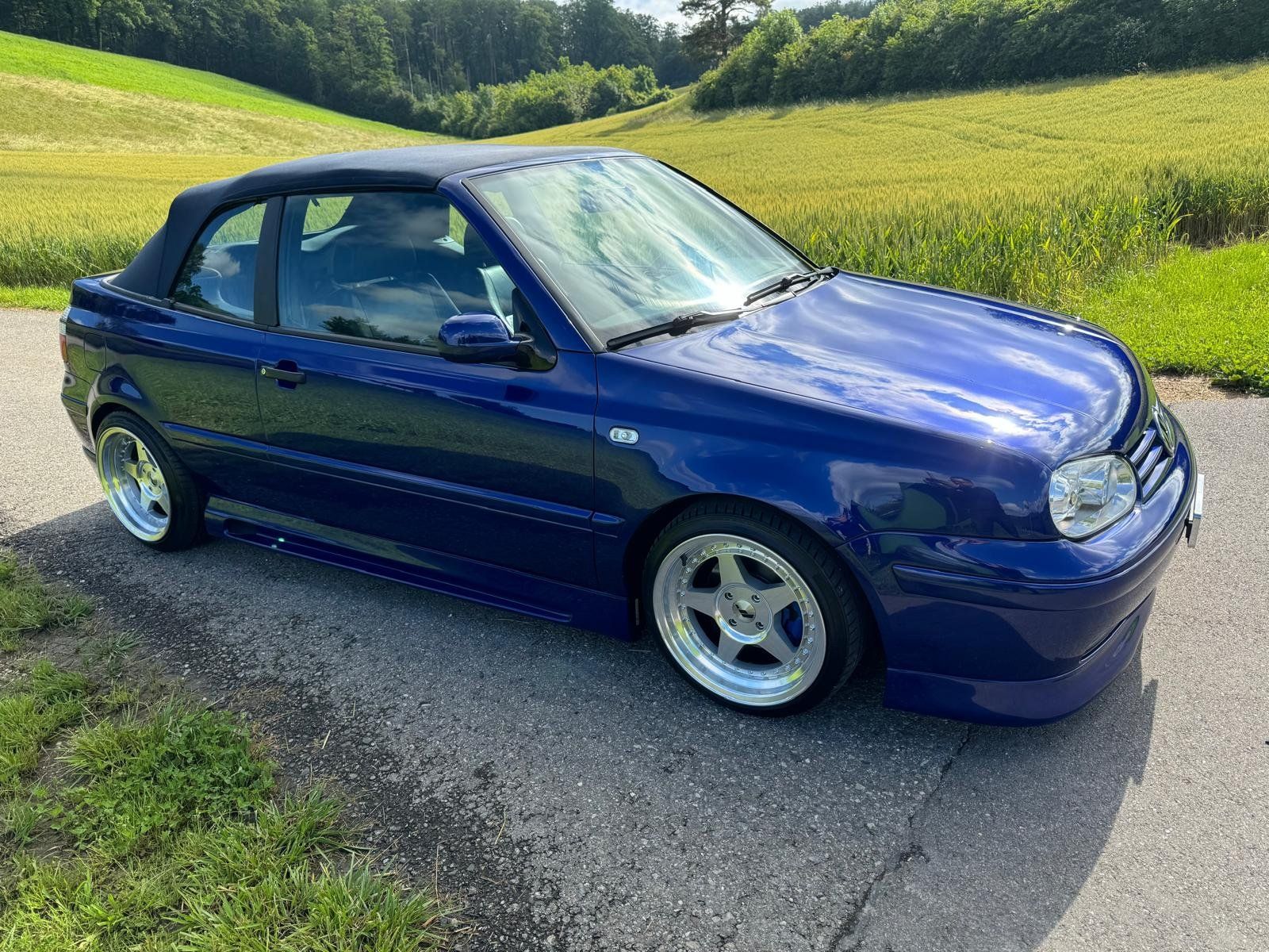 VW Automobili: VW Golf 4 Cabrio – Usato da Lupfig venduto da feris