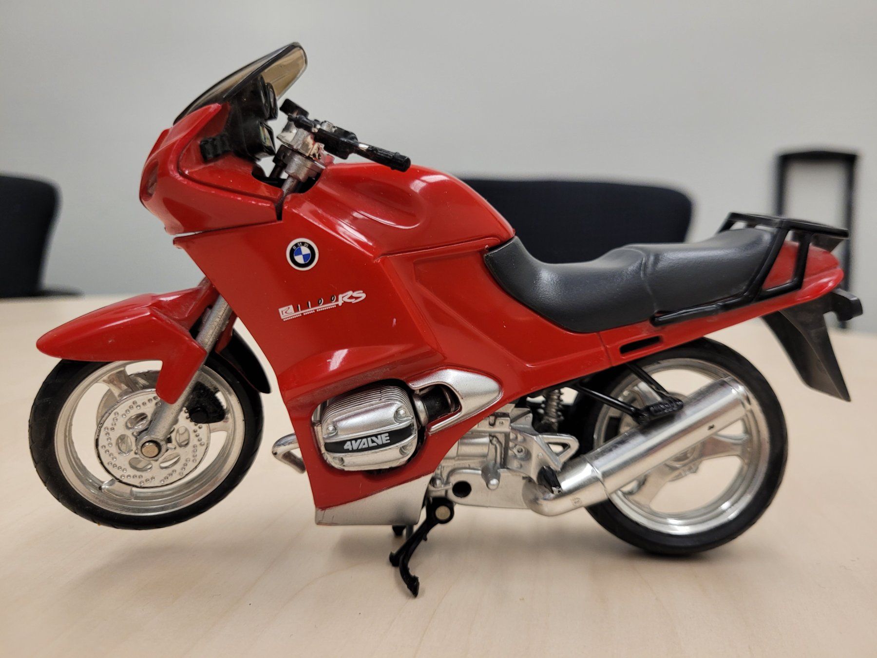 Kit di modellismo & Modellini statici: BMW R1100RS Motorrad Modell, Rot – Usato da Nürensdorf venduto da spartacus64