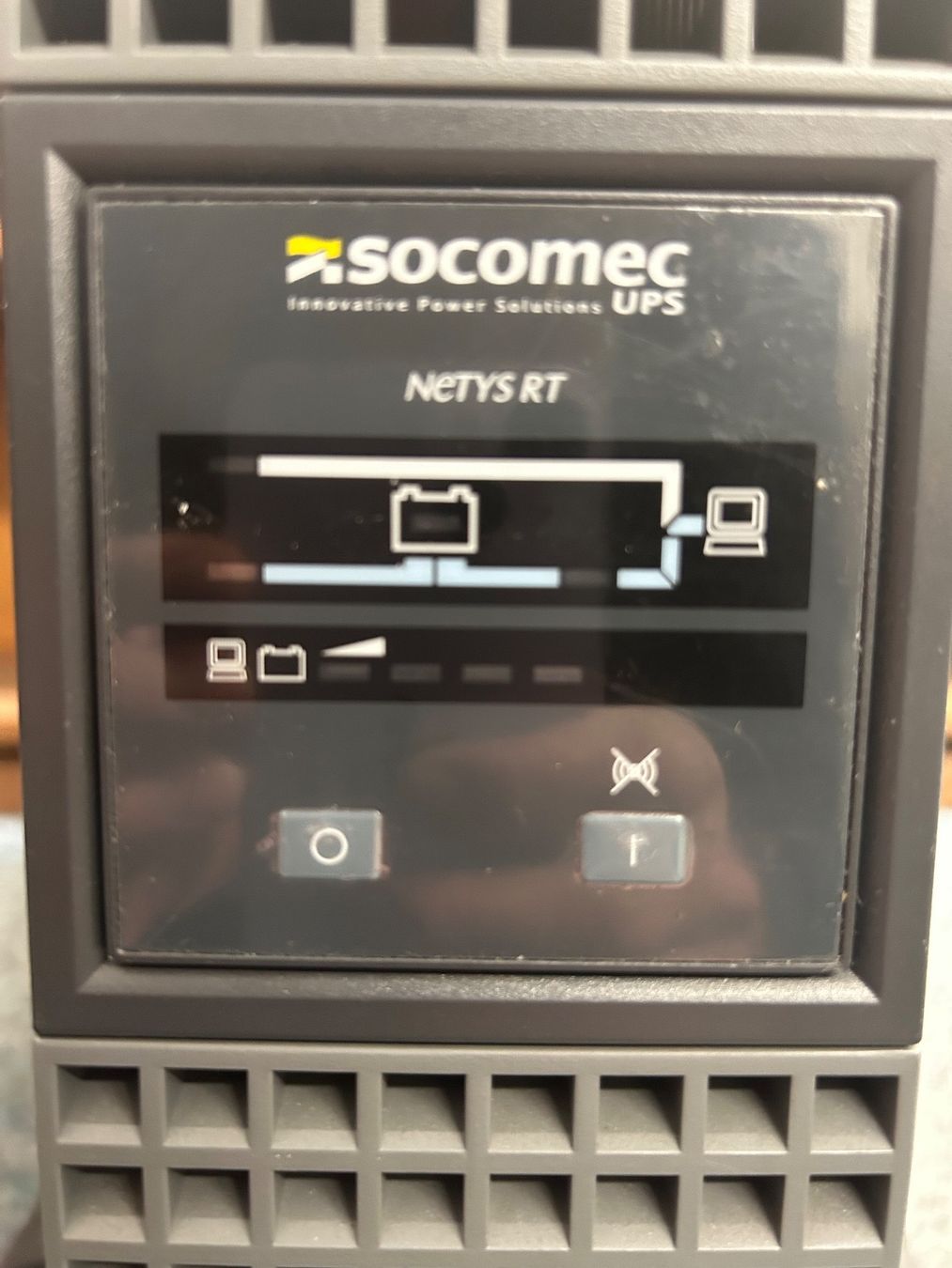 Alimentazione elettrica: Sicomec USV Anlage mit 3000VA - Notstromversorgung Server – Usato da Mörschwil venduto da philmensa 1