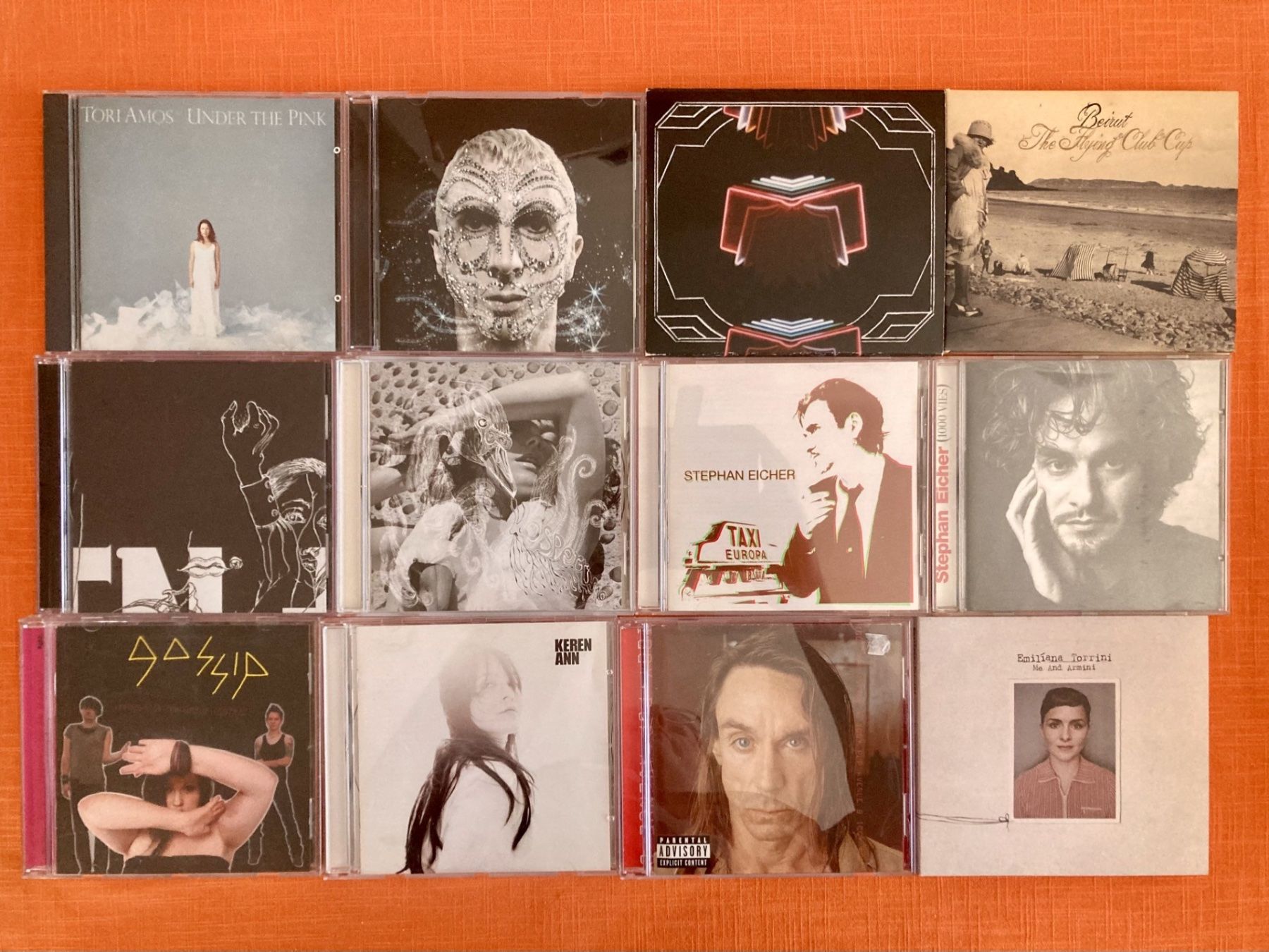 CD: Lot de 12 CD – Usato da Neuchâtel venduto da Rougesky