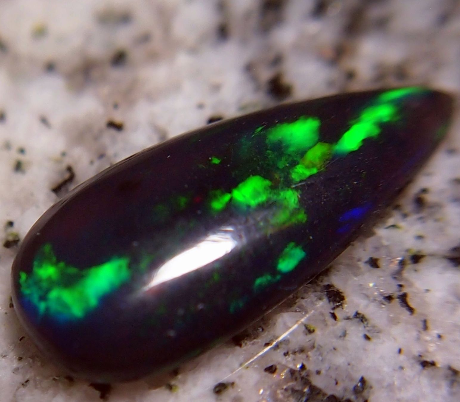 Edelsteine: 3,4 Karat farbfunkelnde Welo-Opal fein geschliffen – Neu und originalverpackt aus Reinach BL von Hesekiel39 4