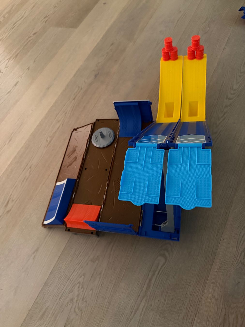 Spielzeuge: Monster Jam Truck – Gebraucht aus Zollikon von Cwoody 4