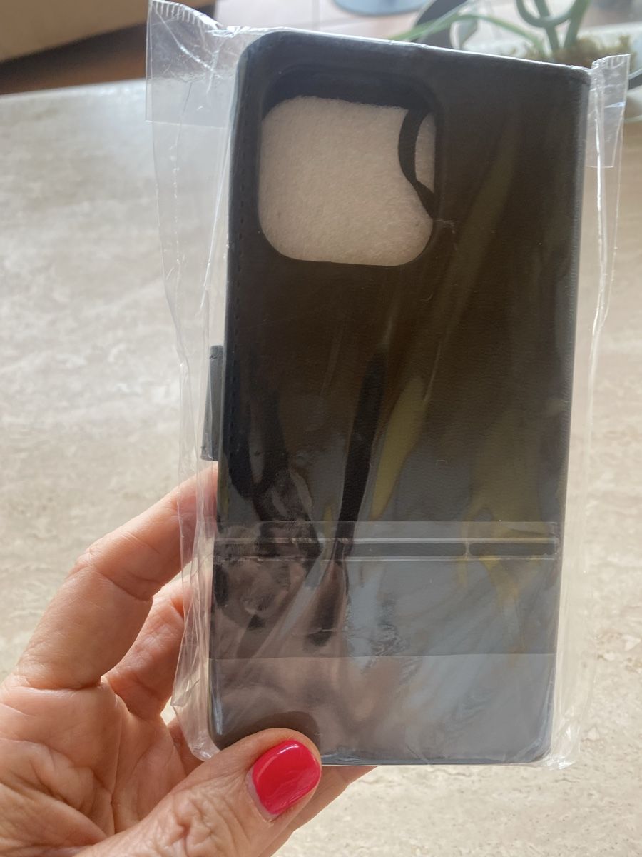 Apple Cover & Protezioni schermo: Étui à iPhone 13 Pro neuf – Nuovo e nell'imballaggio originale da Belmont-sur-Lausanne venduto da chu_vxf5