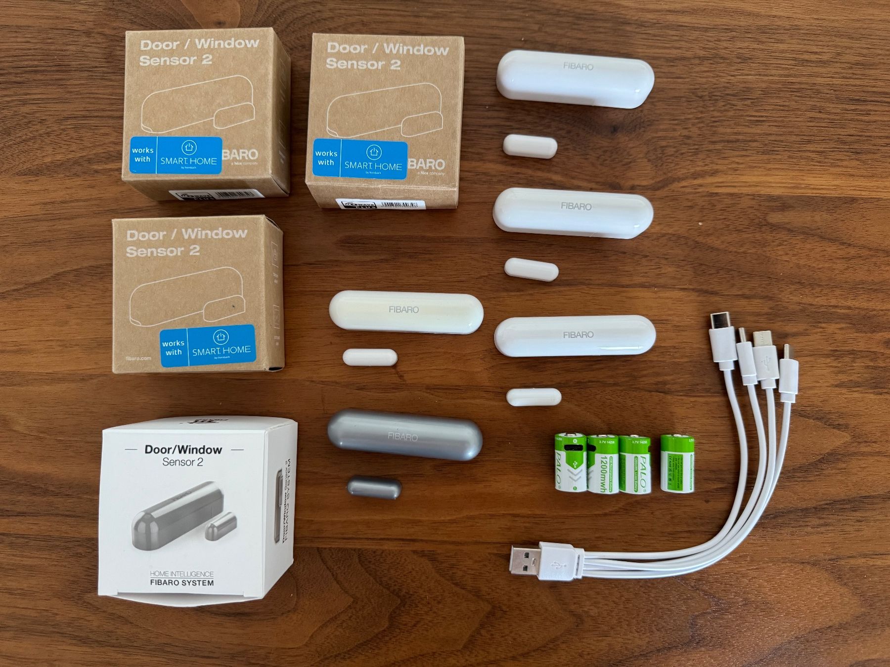 Fibaro Systèmes d'alarme: Fibaro Door Window Sensor 2, 5Stk. mit USB-C Akkus – D'occasion à Hergiswil NW par Swissnorm