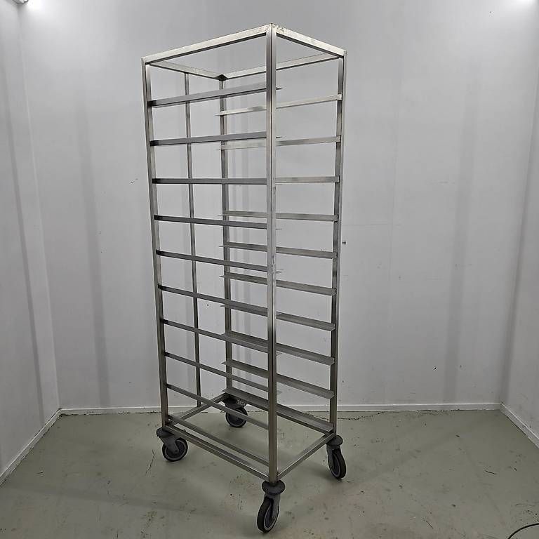 Mobili & Arredamento: Tablettwagen 10 Einschübe B 42.5 x T 69 cm – Usato da Wolhusen venduto da Gastrorampe