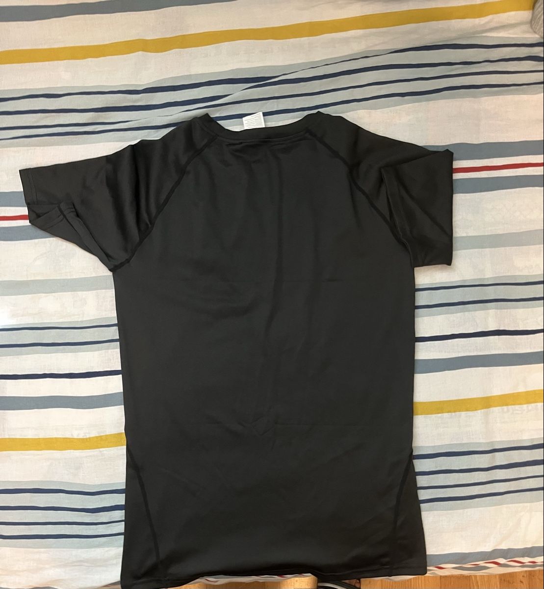 T-shirts: Sport Shirt/ S – Neuf (Voir description) à Basel par mul_2tl6 1
