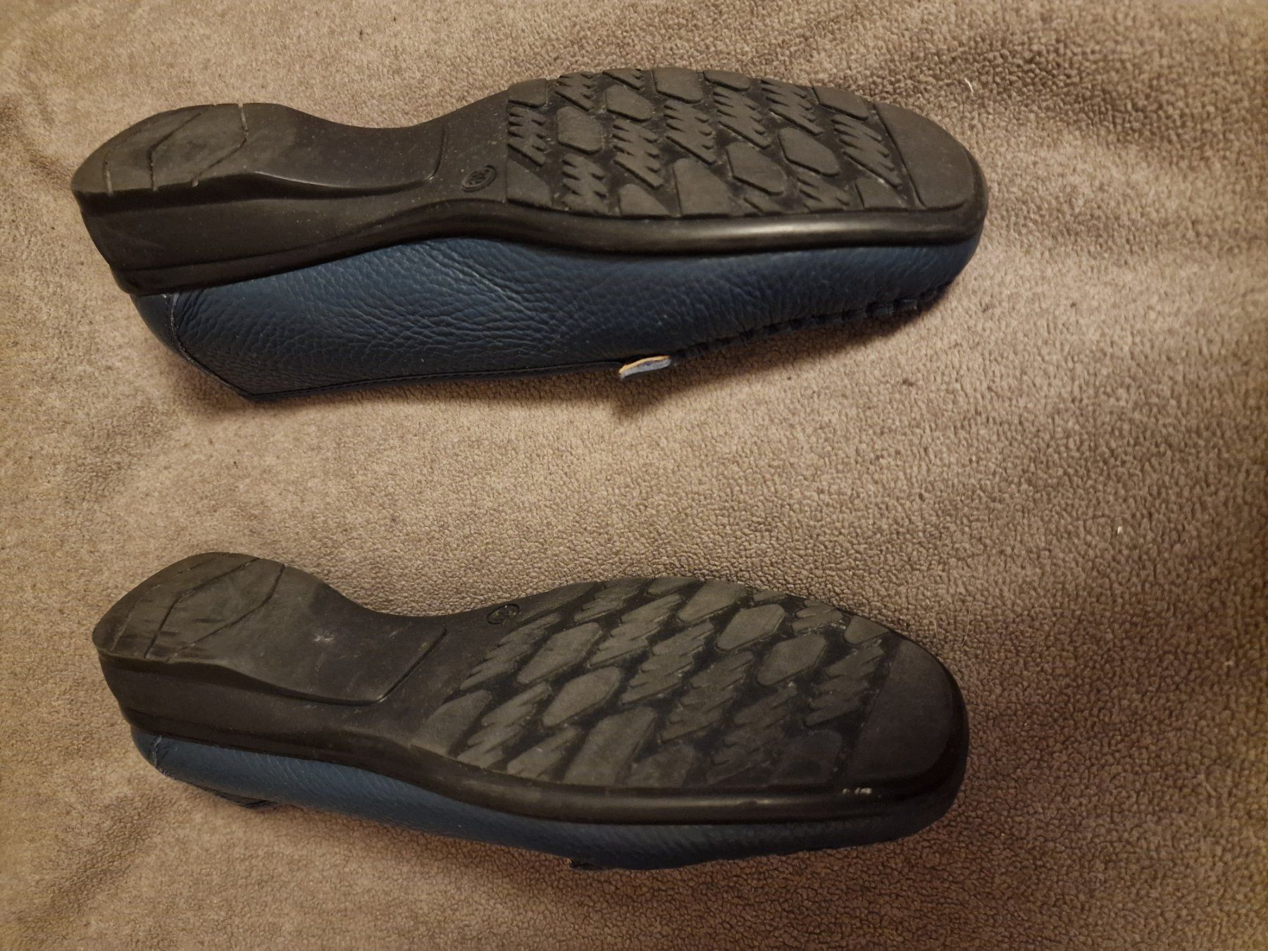 Scarpe da donna: chaussures – Usato da Genève venduto da put_29m9 2