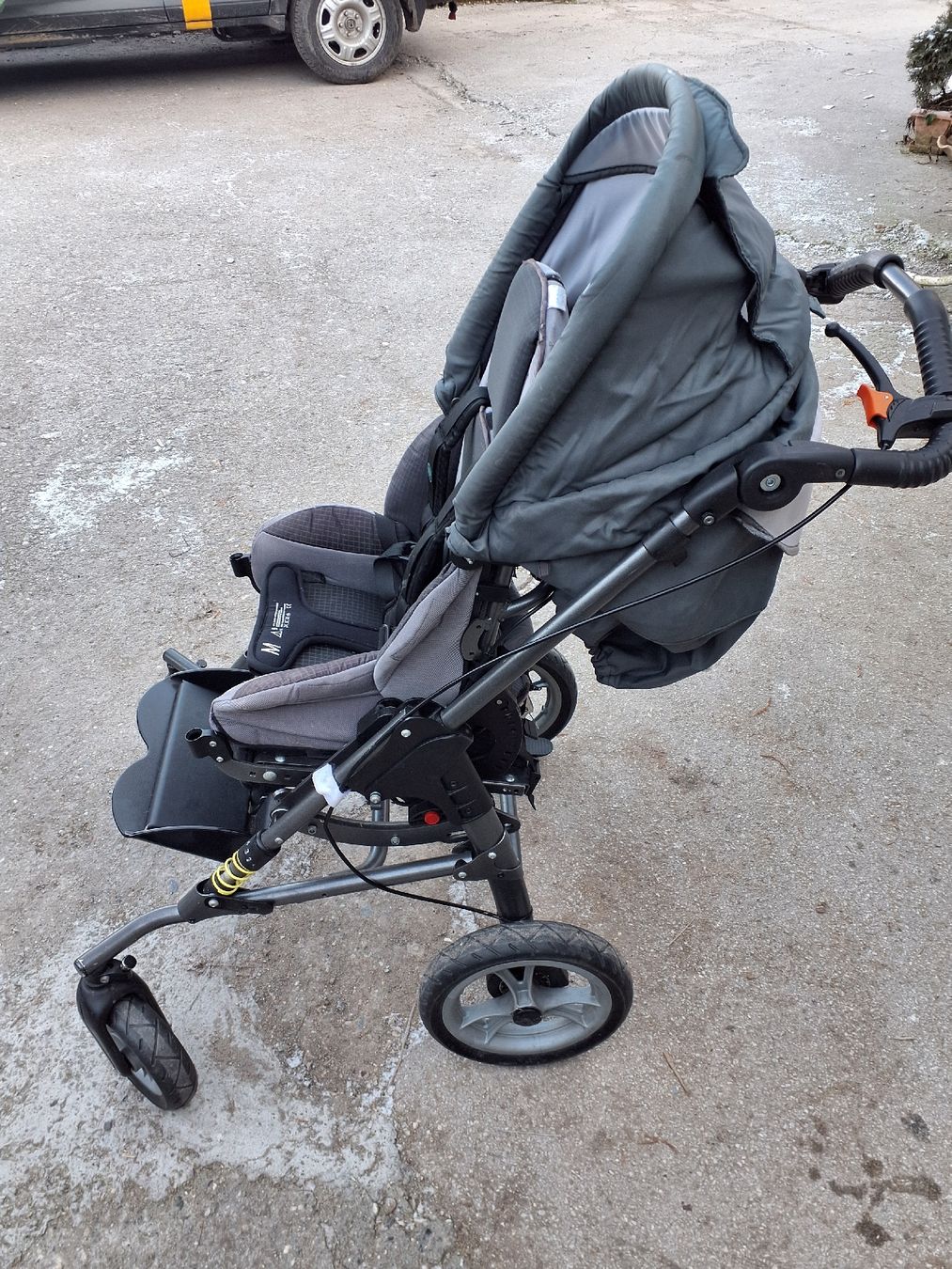 Carrozzine: poussette pour enfants avec handicap – Usato da Sion venduto da Sam-stress