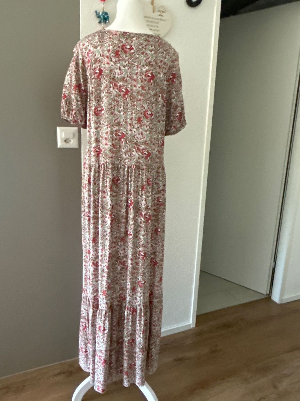 Kleider: Maxikleid mit Blumenmuster von Airisa Gr. M/L – Neu (gemäss Beschreibung) aus Brunnen von Nala2929 4